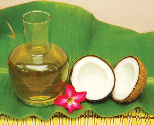 Làm mờ sẹo rỗ bằng dầu dừa
